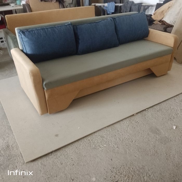 Диван выкатной с огромным ящиком