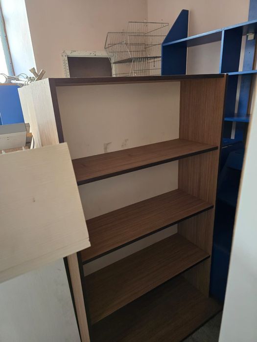 Vand birouri diverse