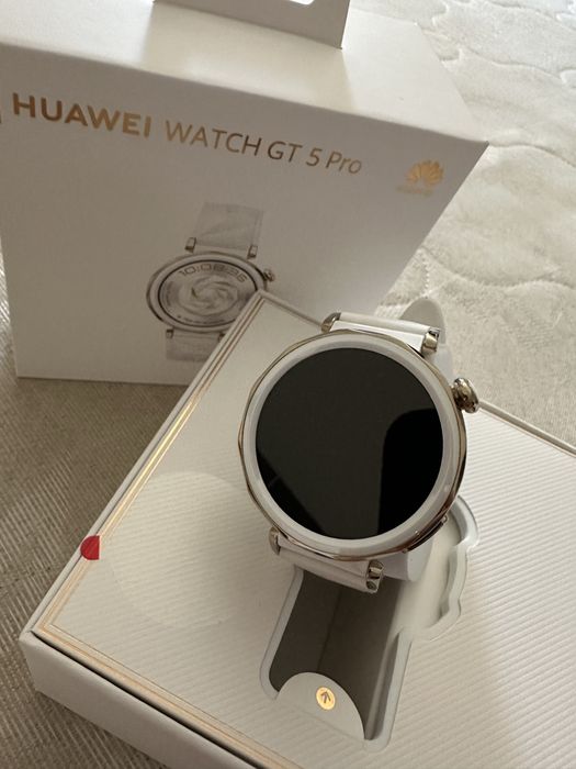 Смарт часовник HUAWEI WATCH GT 5 Pro