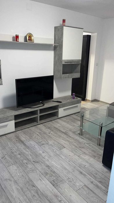 Inchiriez apartament 3 camere
