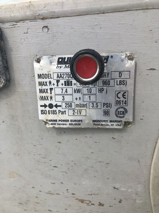 De vanzare barca pneumatica