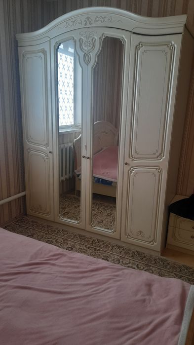 Продам спальный гарнитур