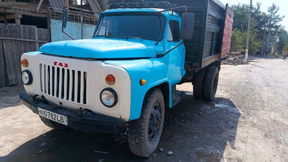 Gaz 53 sotiladi. 1989 yil