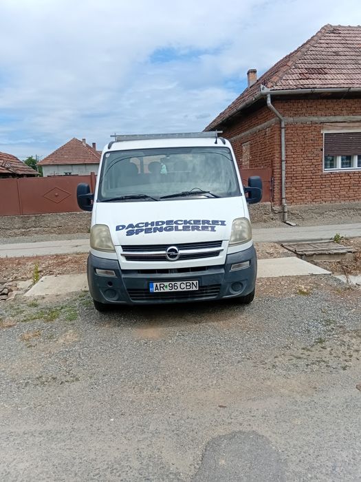 Vând autotilitara opel movano