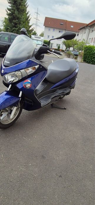 Vand scuter Suzuki burgman mai multe detali privat !