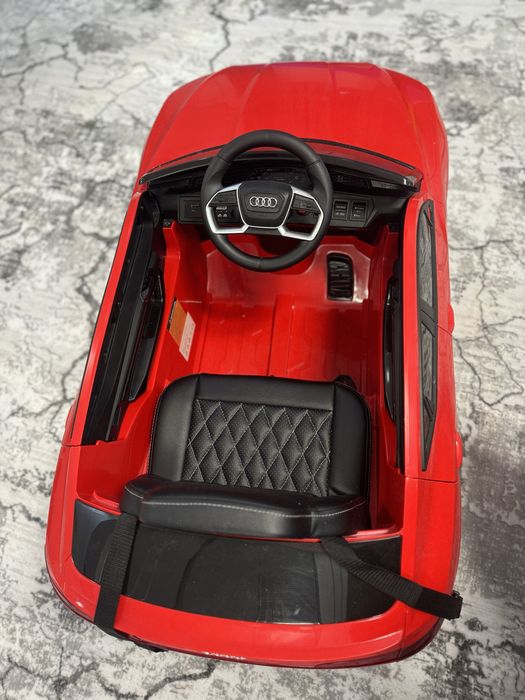 Кола за деца чисто нов