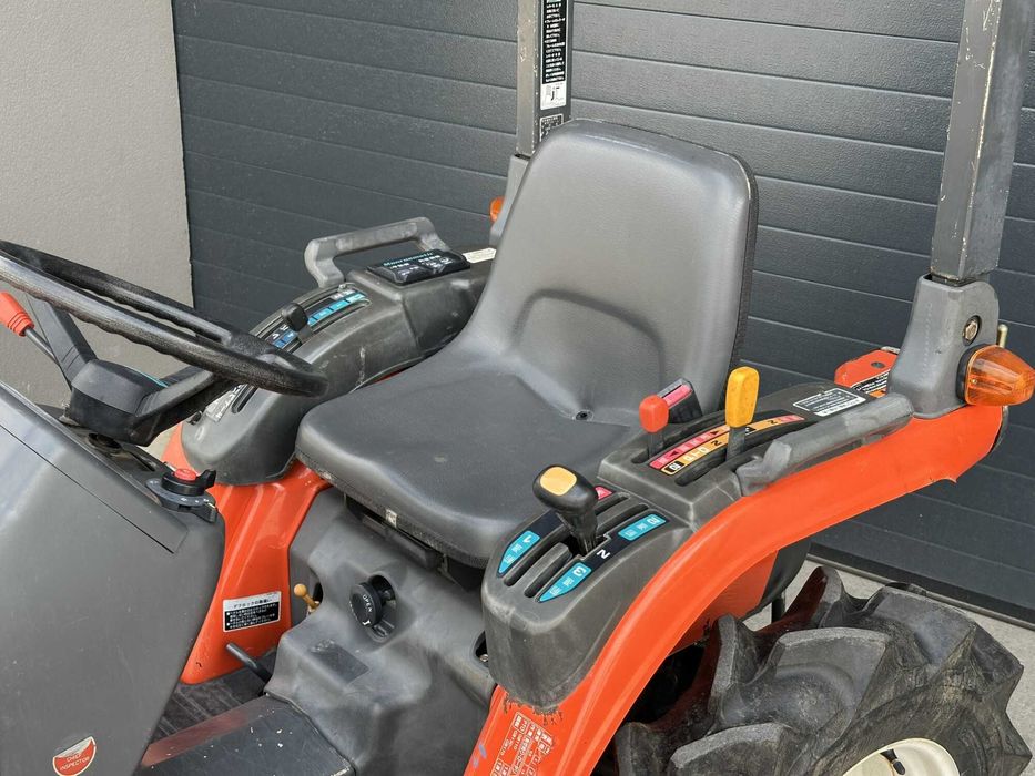 Tractor Japonez Kubota GB130, 13CP, 4X4 cu freza de sol