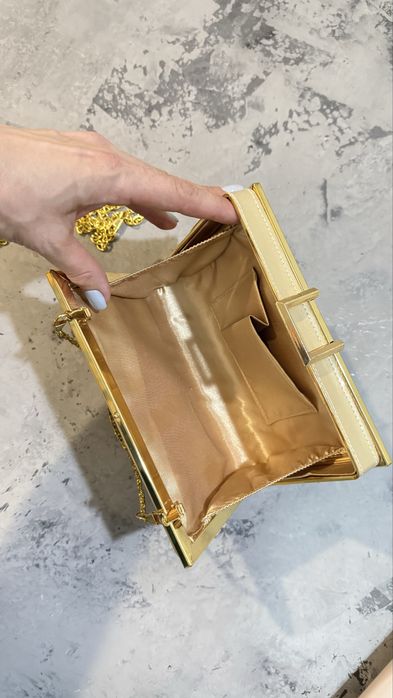 Клатч (вечерняя сумка)