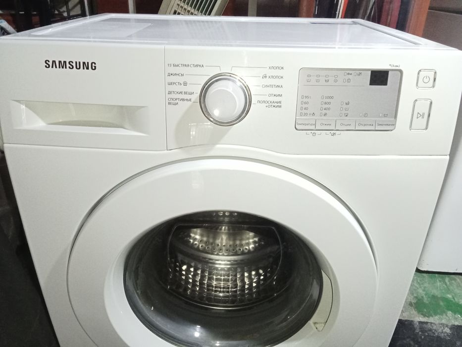 Samsung 6 кг стиральная машина рабочая продается.