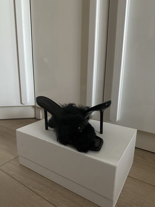 Нови обвуки BY FAR, 35 размер, естествена кожа