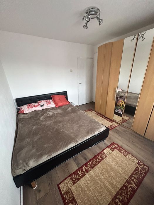 Inchiriez apartament