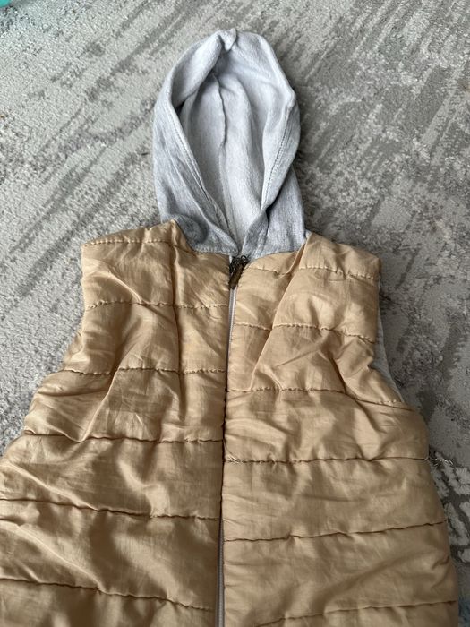 Детская куртка 2000 тенге