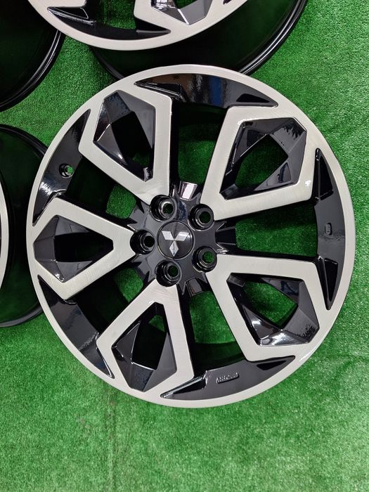 Мицубиши-19цола-5/114,3-ЕТ-46:Ж-8 оригинални