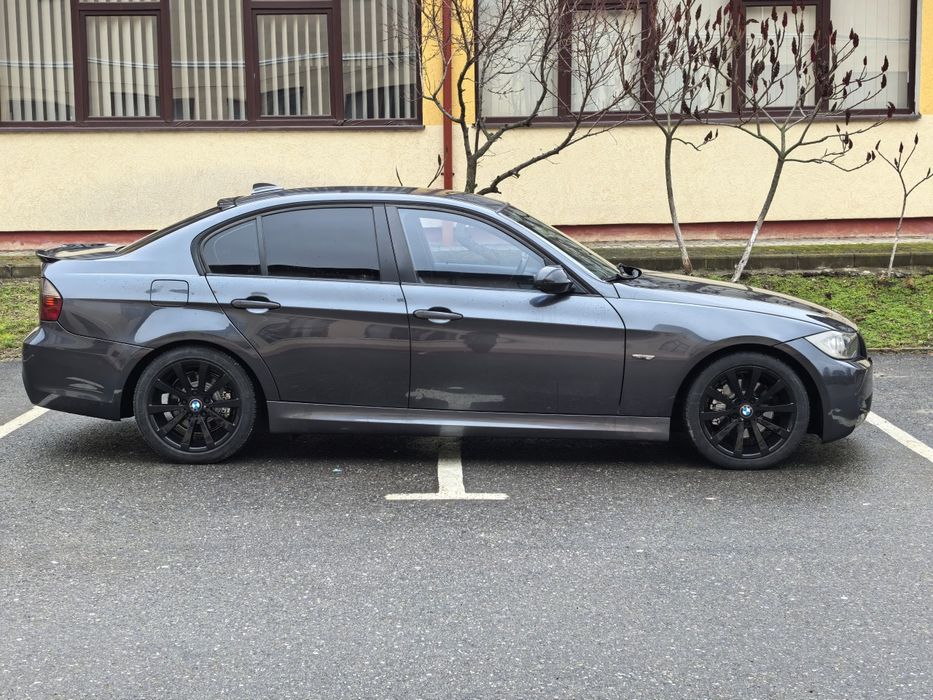 Vând BMW e90 320 Pitesti • OLX.ro