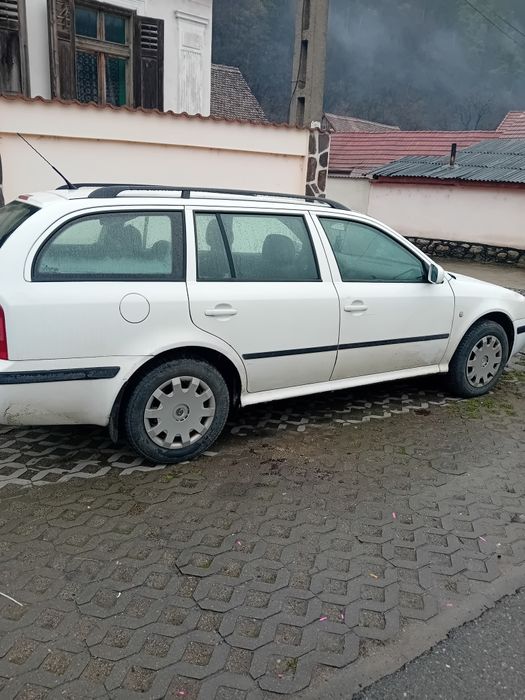 Vând skoda Octavia