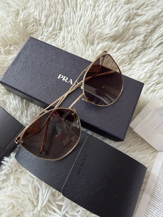 Prada оригинални слънчеви очила.