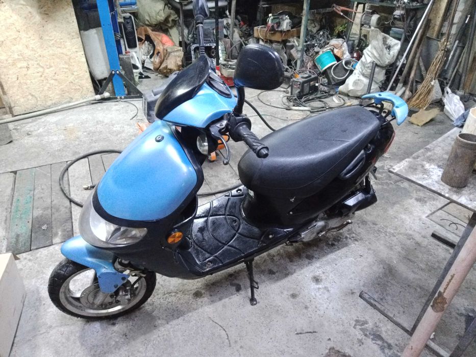 Продам Скутер  срочно