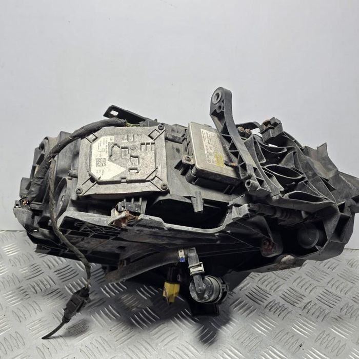 Far stanga BI-Xenon si spalator Audi A4 facelift B8
