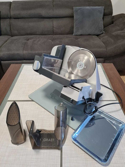 Слайсер / колбасорезачка GRAEF, нов