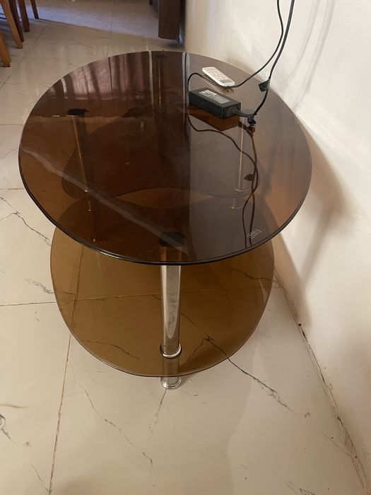 Продам стол стеклянный журнальный