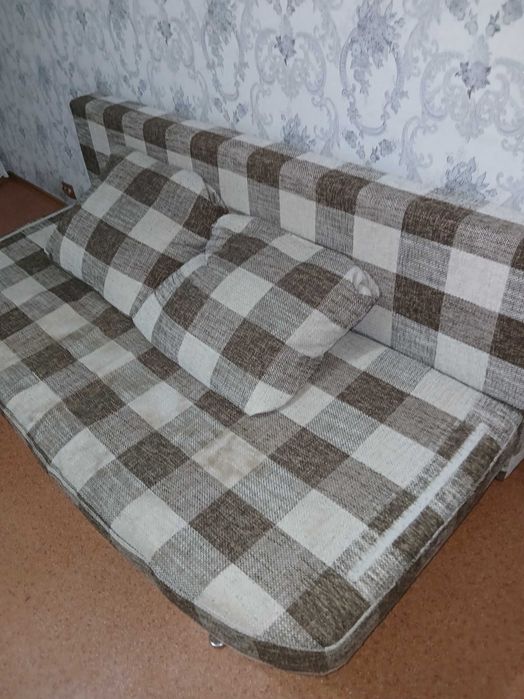 продам  диван  прямой