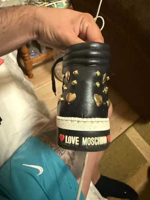 Love moschino почти не са носени като нови са