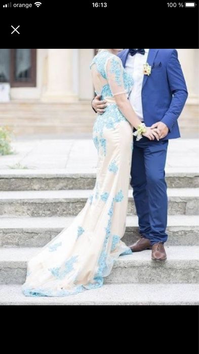 Vand rochie deosebita