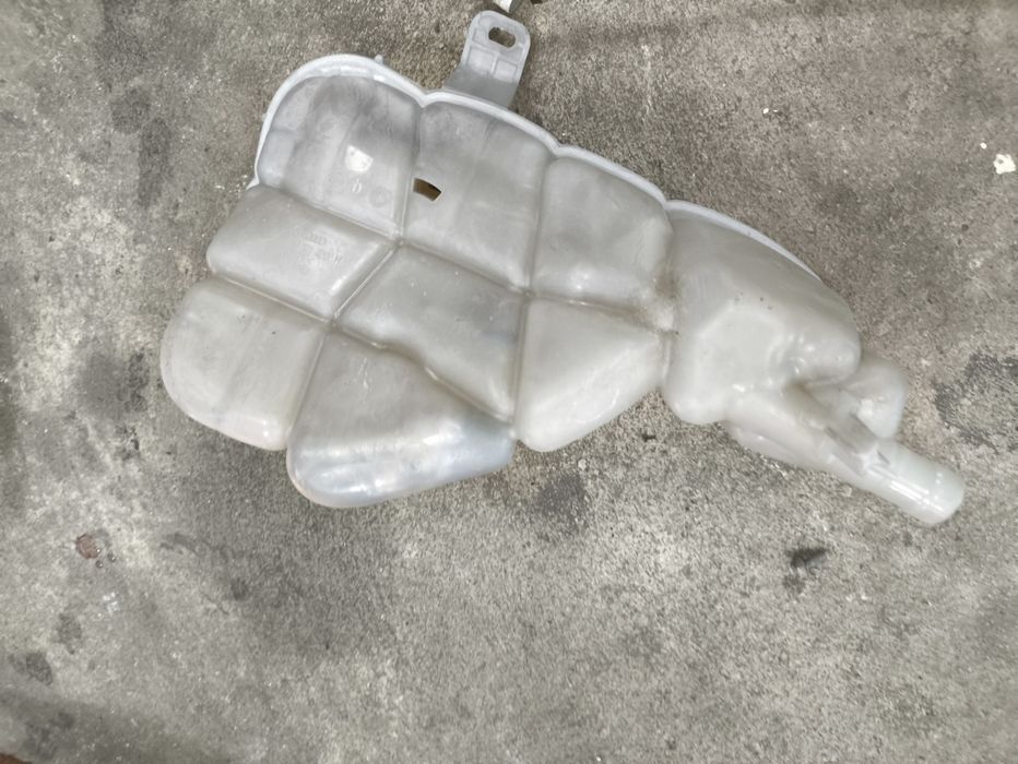 Разширителен съд за Audi A8 D4 4.2tdi