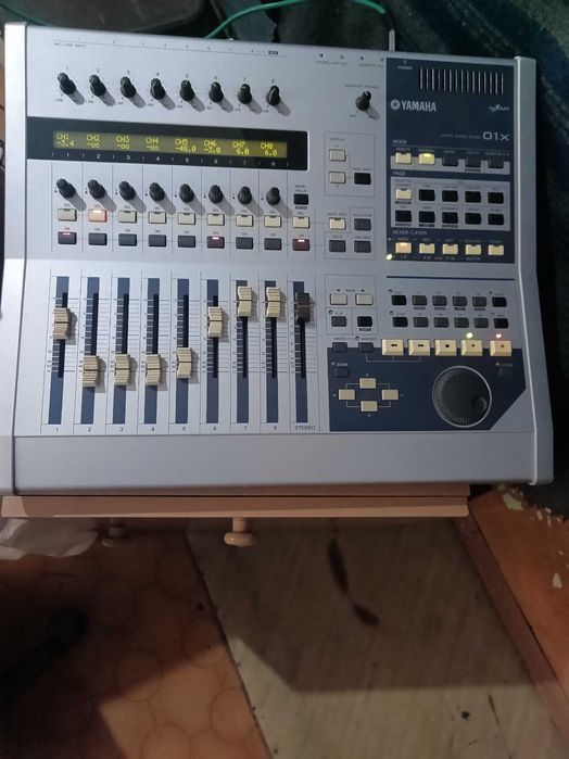 Дигитален пулт Миксер Пулт Mixer Yamaha 01x