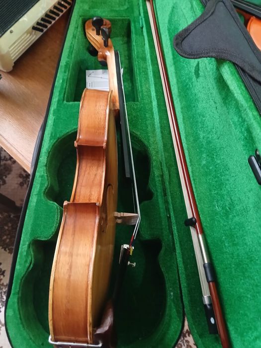 Vand Vioara 4/4 stare buna