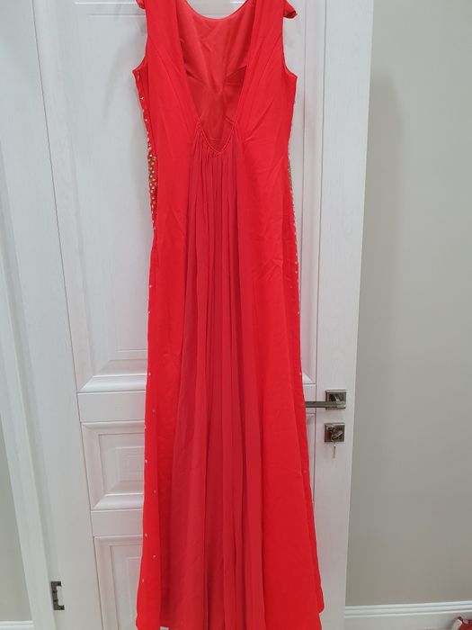 Вечерние платья в идеальном состоянии