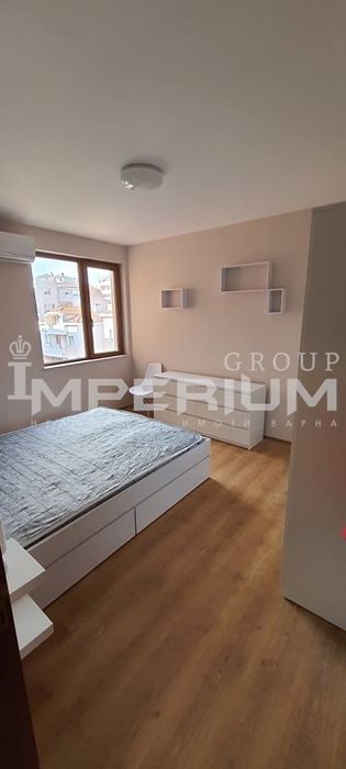 Двустаен обзаведен апартамент под наем в Затворен комплекс в кв. Бриз