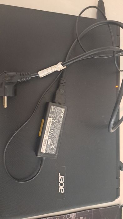 Acer Aspire ES 1-571