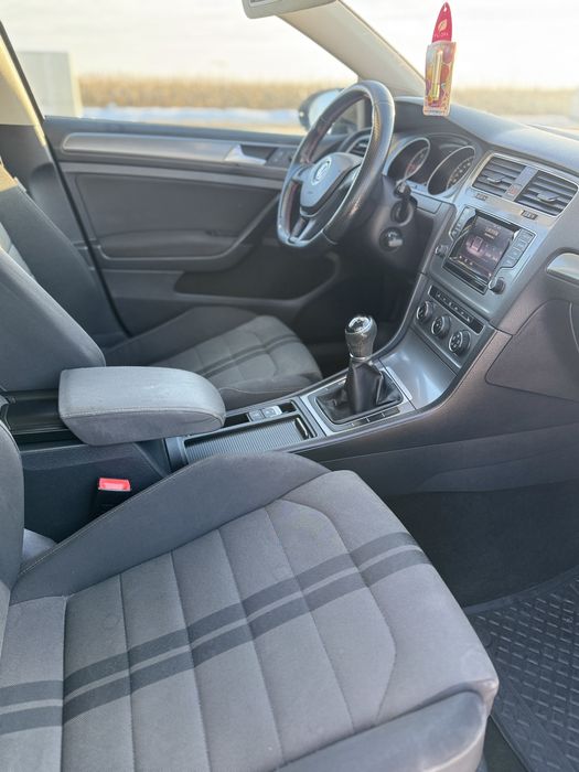 Volkswagen Golf 7 Break 1.6 TDi 120 cai an 2015 Euro 6 Negru