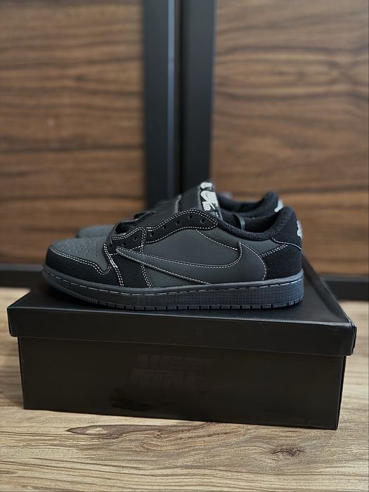 Air Jordan 1 Low x Travis Phantom