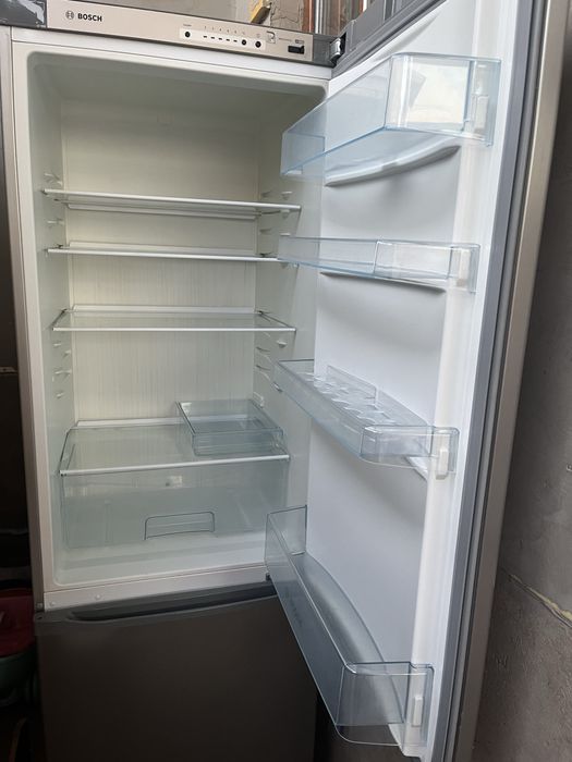 Холодильник сатылады