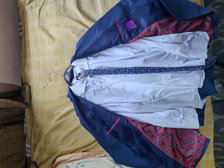 Абитуриентски мъжки костюм нов