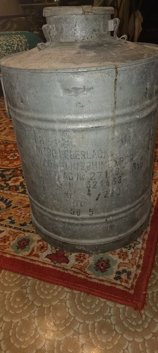 Продаю оцинкованный бидон большой