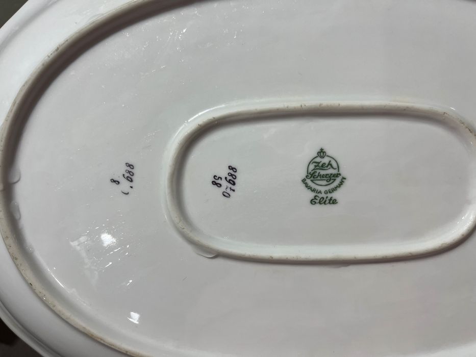 Platiu elegant pentru servit