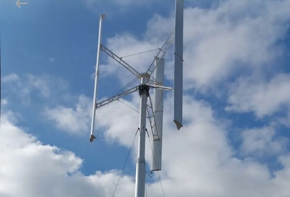 Eoliana 10kw cu stâlp de 12 m ridicare hidraulica