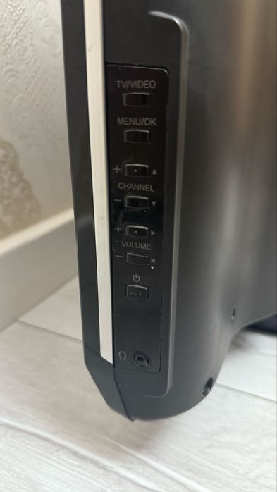 Телевизор JVC  30 000 тг.