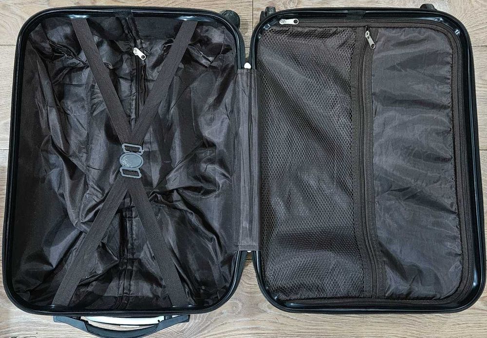 Чемодан средний 55*35*25