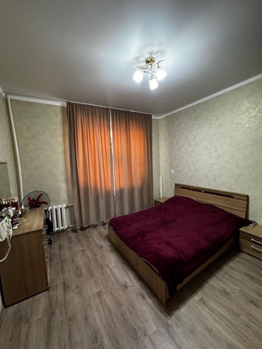 Продам трёхкомнатную квартиру  76 м2