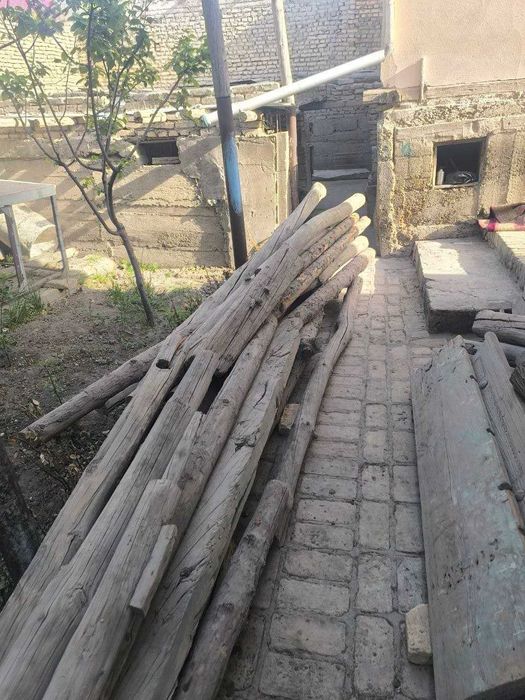 Ёғоч тахталар, қалама, лагалар сотилади. Манзил Бухоро шаҳар.