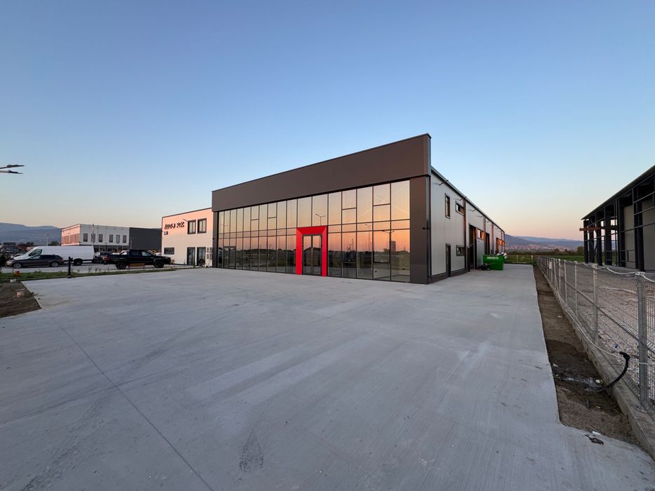 Дава се под наем Склад в Пловдив, Индустриална зона - Юг - 1400 кв.м за 6500 € - Снимка #1