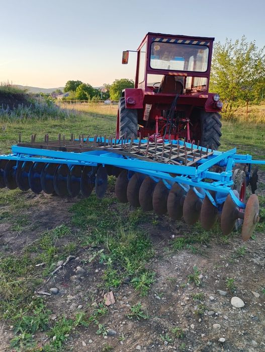 Vând disc, plug si utb 650