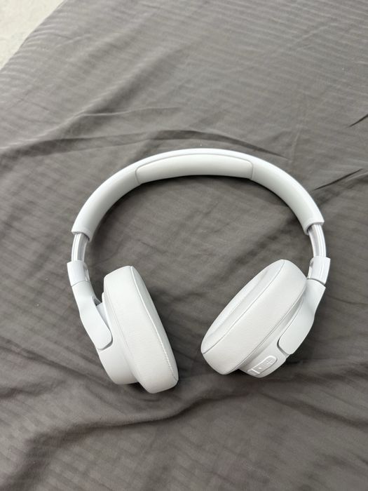 Продам jbl tune 720bt