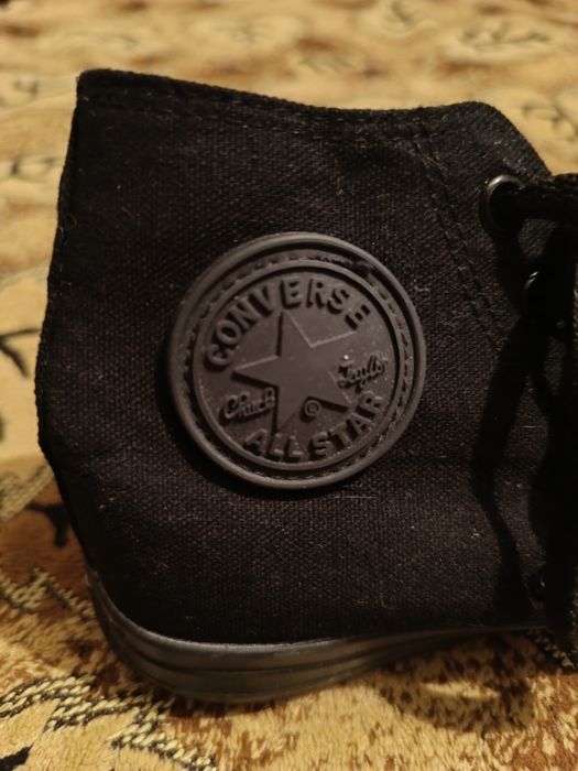 продам кроссовки converse all star