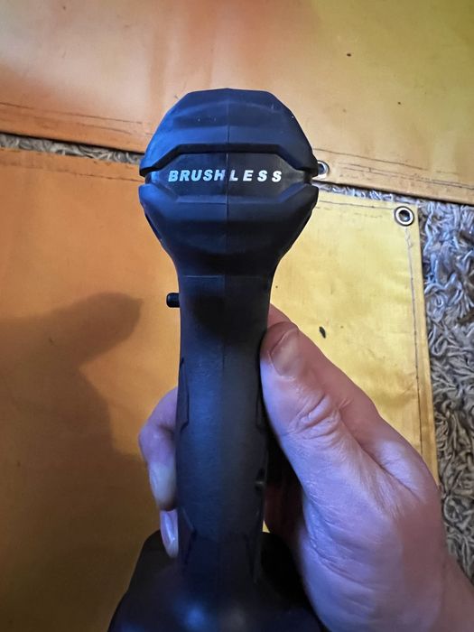 Шуруповерт Makita