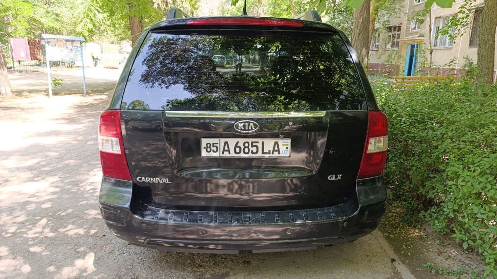 КиА карнивал срочна сотилади